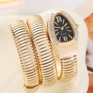 Serpenti Gold Quartz Women's Watch